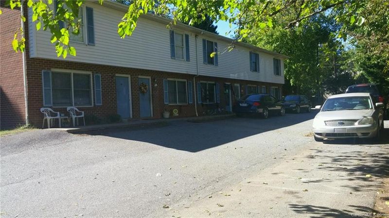 171-179 18th St, Hickory, NC 28601