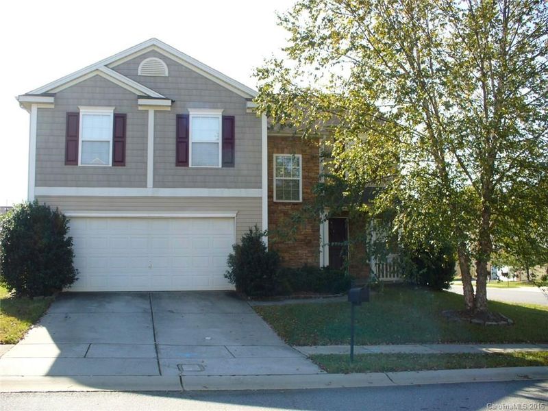 9727 Hollystone Ln, Charlotte, NC 28215