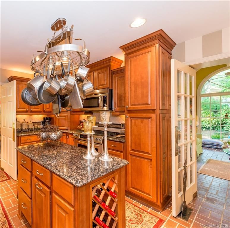 581 Briarwood Dr, Lancaster, SC 29720