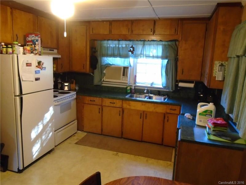 863 S Grandview Rd, Clover, SC 29710