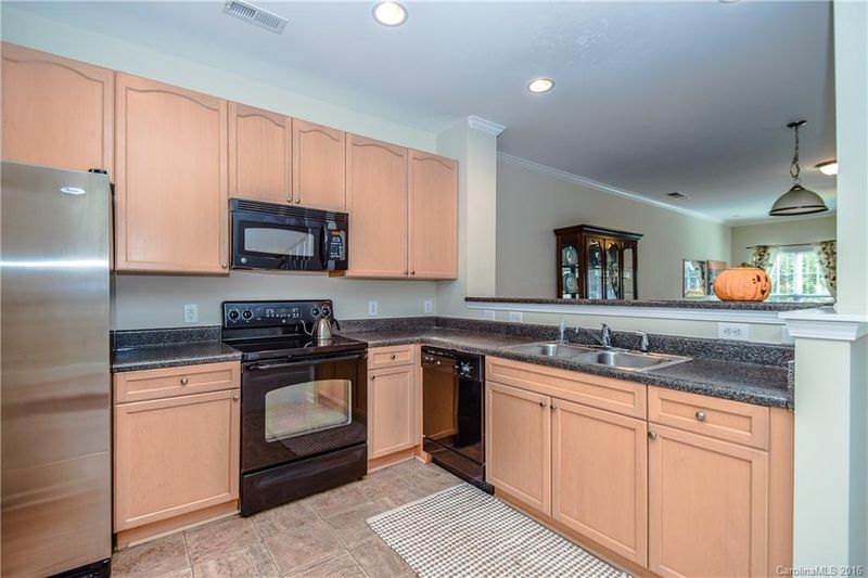518 Jetton St #E, Davidson, NC 28036