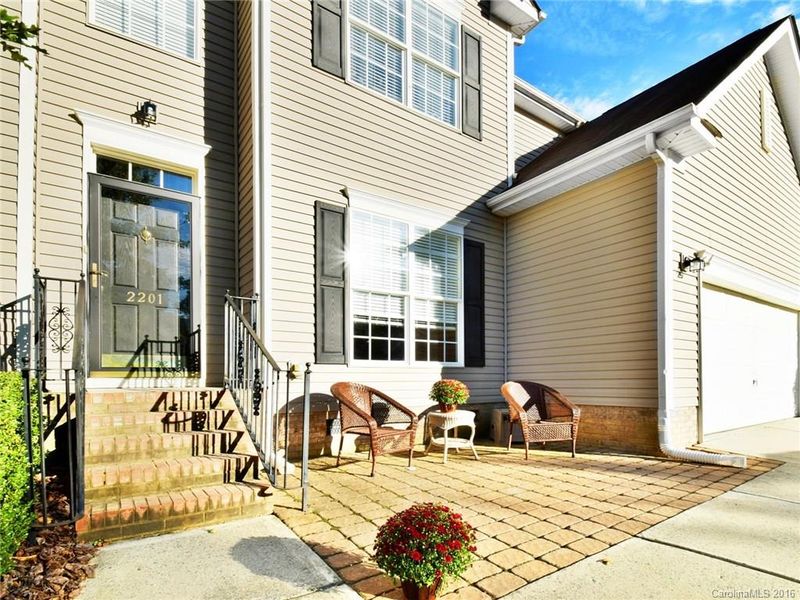 2201 Baggins Ln, Charlotte, NC 28269