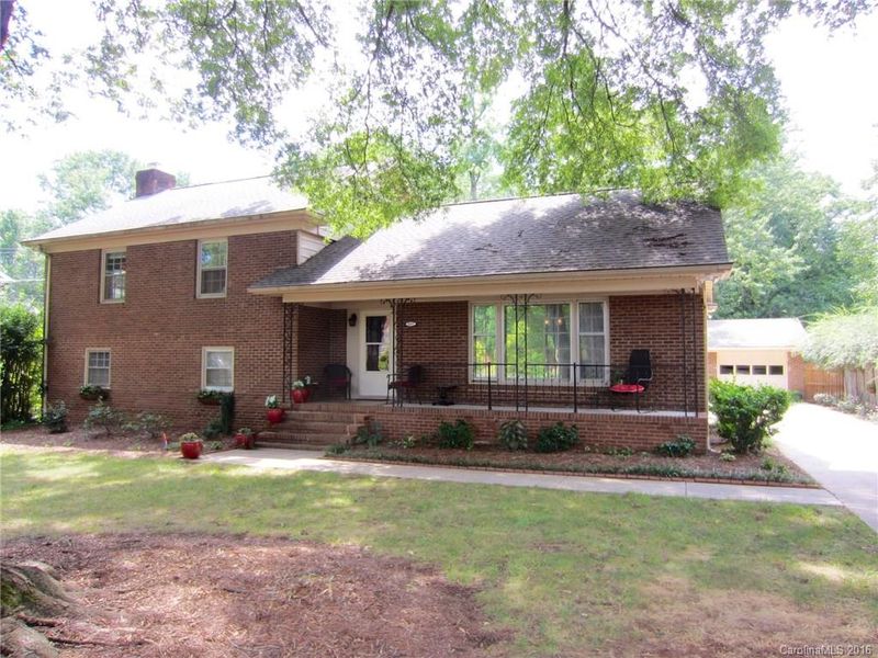 4800 Walker Rd, Charlotte, NC 28211