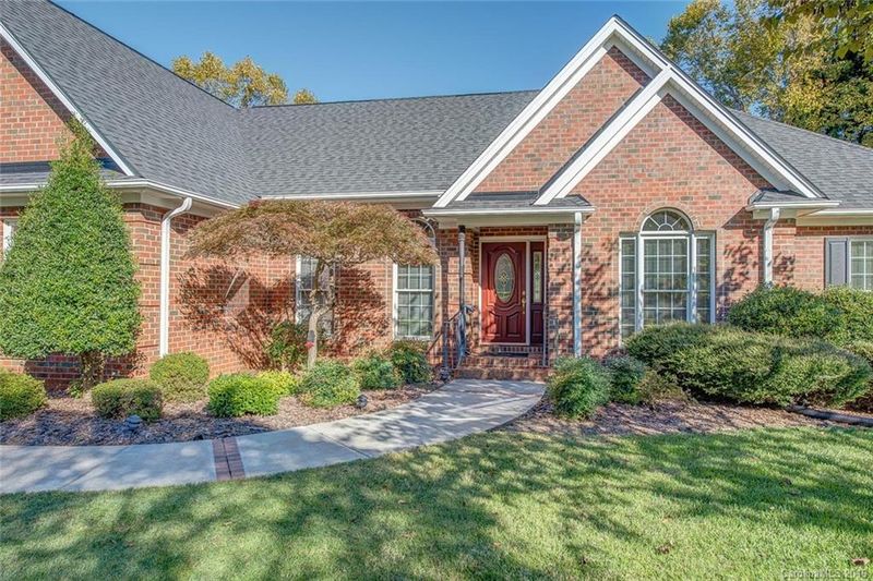 921 Ramsgate Dr, Gastonia, NC 28056