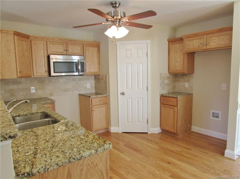 2404 Forrestbrook Dr, Kannapolis, NC 28083