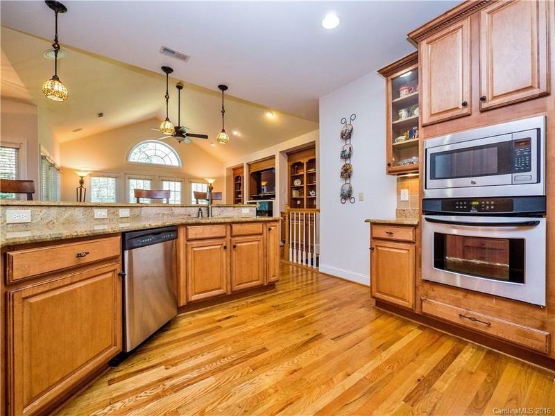 5000 Tracewood Ct, Charlotte, NC 28215