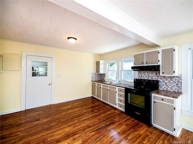 982 E 13th St, Kannapolis, NC 28083