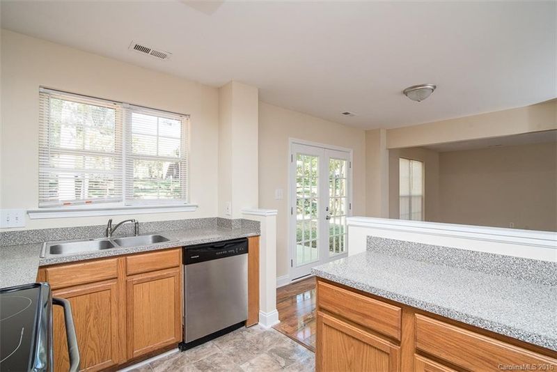 916 Lynnview Ct, Kannapolis, NC 28081