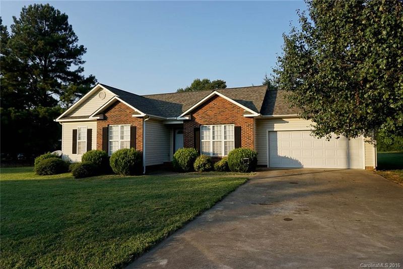 1410 Delview Rd, Cherryville, NC 28021