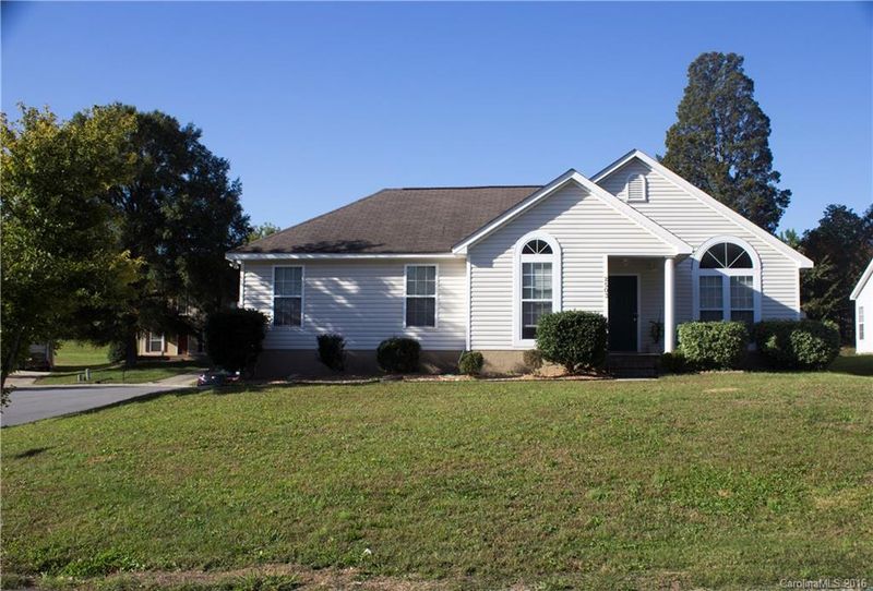 2503 Celosia Dr, Charlotte, NC 28262