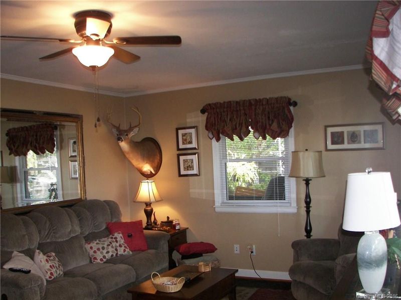 612 Forney Ave, Lincolnton, NC 28092