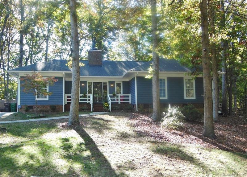 4117 Meadowridge Dr, Charlotte, NC 28226