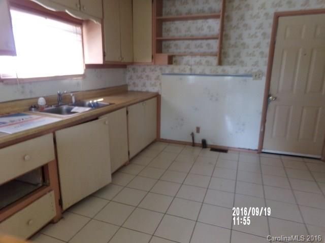 901 Green Circle Dr, Gastonia, NC 28054