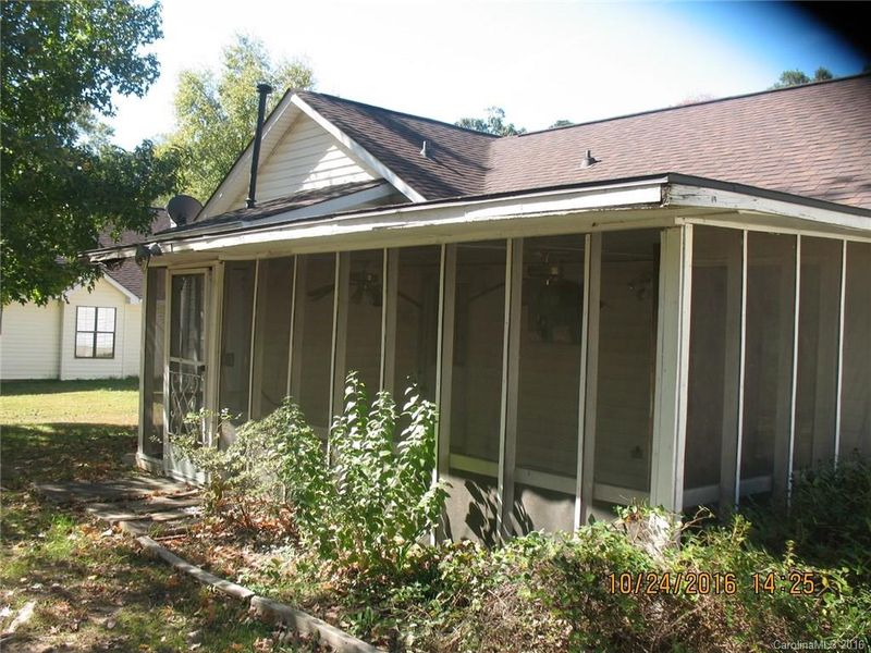 8422 Quarry Rd, Charlotte, NC 28212