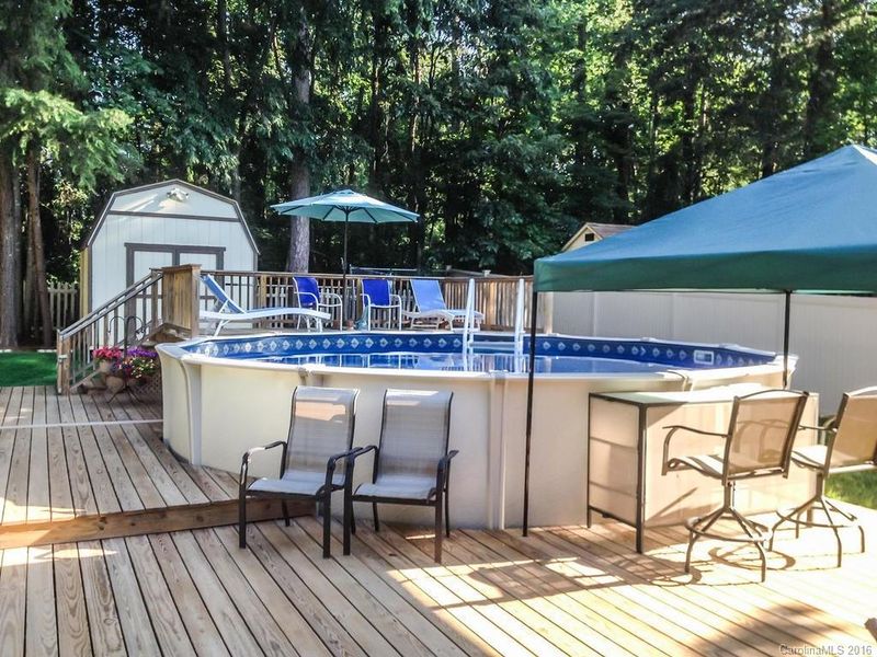 3015 Lake Shore Rd S, Denver, NC 28037