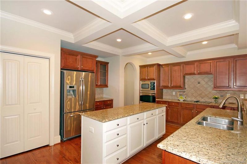 180 Riverchase Ln, Mooresville, NC 28115