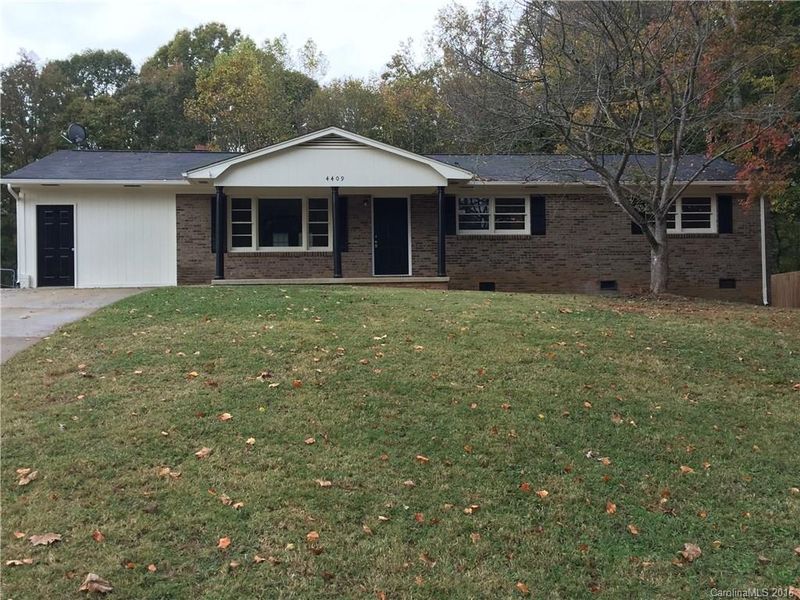4409 Farmbrook Rd, Gastonia, NC 28056