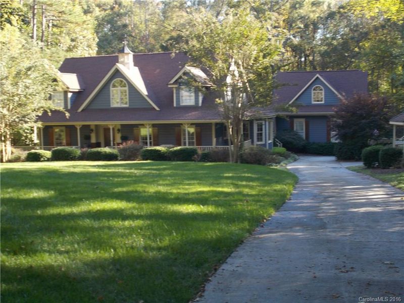 1816 Tanglebriar Ct, Matthews, NC 28104