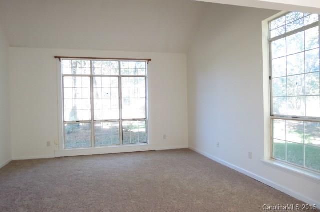 13800 Stephendale Dr, Charlotte, NC 28273