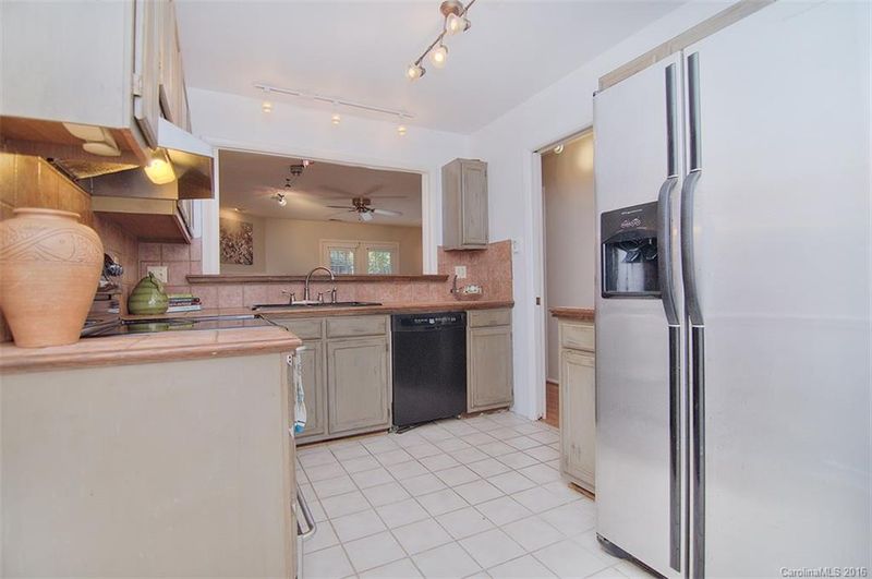 9030 Nolley Ct #H, Charlotte, NC 28270