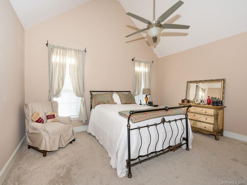 7941 Tottenham Dr, Harrisburg, NC 28075