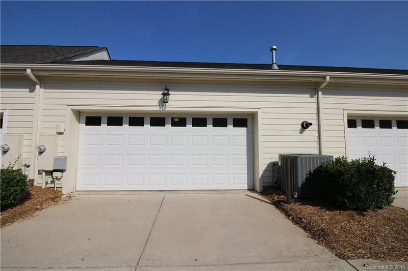 453 Ohenry Ave #250, Davidson, NC 28036