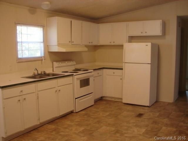419 Central Dr #12, Statesville, NC 28677