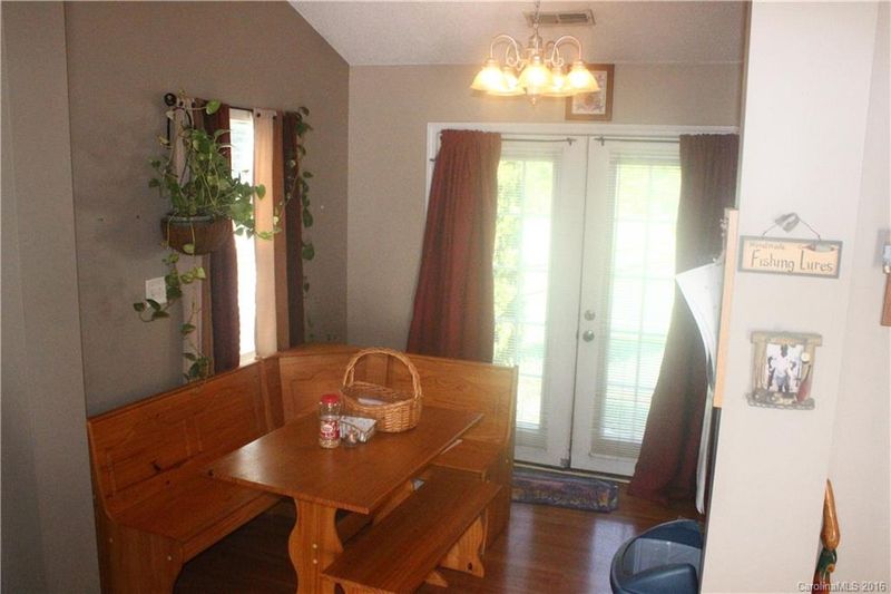 636 White Oak Ln, Stallings, NC 28104