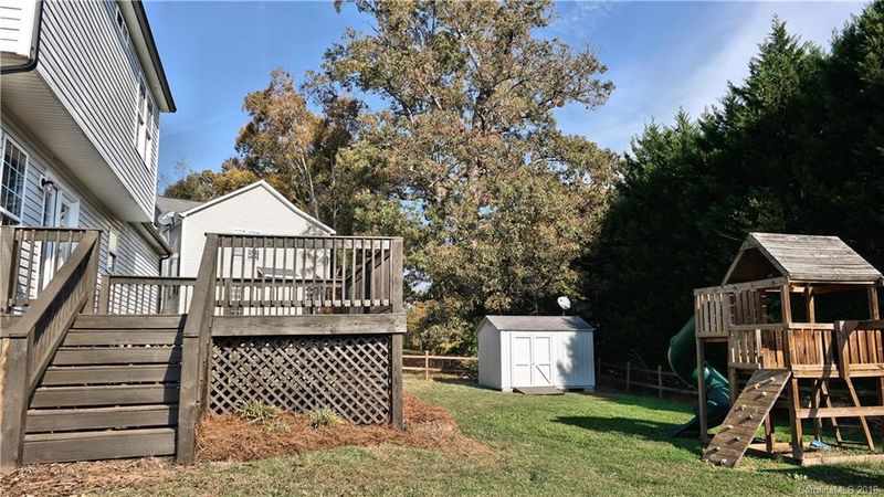 104 N Willow Ct, Mount Holly, NC 28120