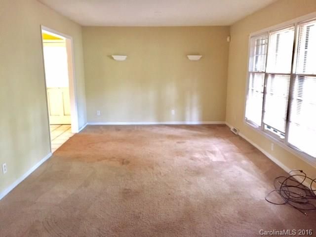 4510 Easthaven Dr, Charlotte, NC 28212