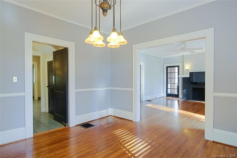 204 Ridgewood Ave, Charlotte, NC 28209