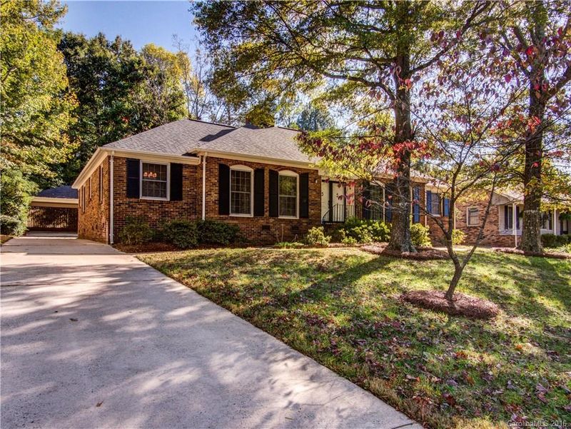 2214 Knickerbocker Dr, Charlotte, NC 28212