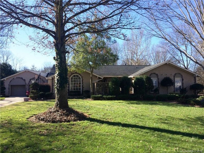 4222 Pepperidge Dr, Charlotte, NC 28226