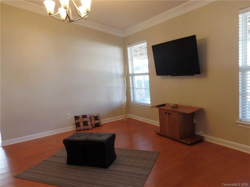 7039 Red Bud Cir, Charlotte, NC 28214