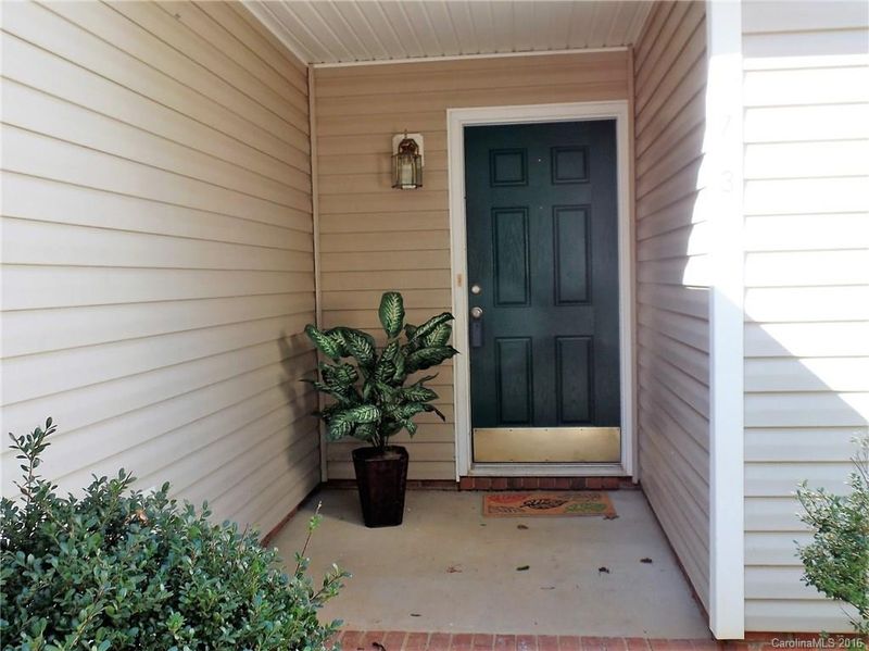 7039 Red Bud Cir, Charlotte, NC 28214