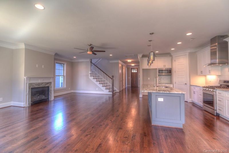 2405 Barry St, Charlotte, NC 28205