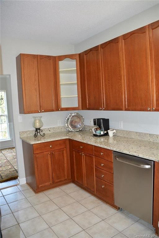 305 Riverfront Pw, Mount Holly, NC 28120