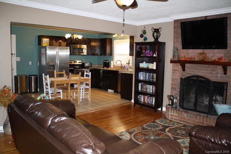 127 Stonecrest Cir, Concord, NC 28027
