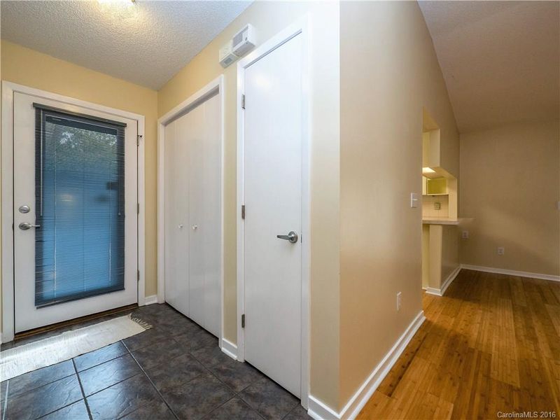 9015 St Lucia Ln, Charlotte, NC 28277