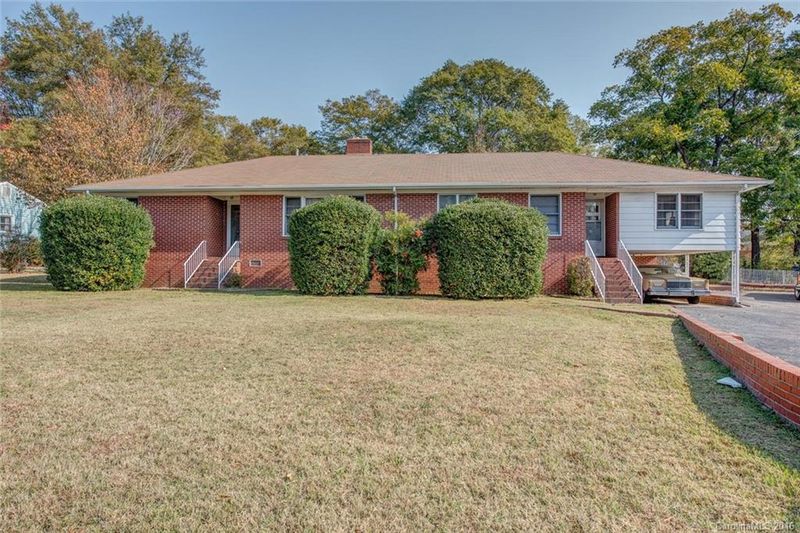 710 Laurel Ln, Gastonia, NC 28054