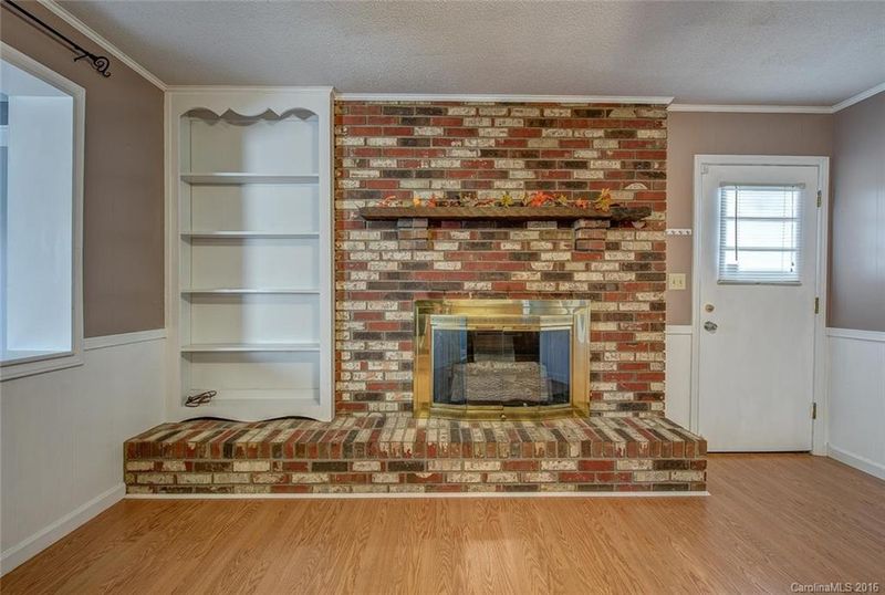 2374 Old Field Rd, Gastonia, NC 28056