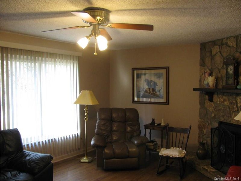 2629 Starnes Rd, Charlotte, NC 28214