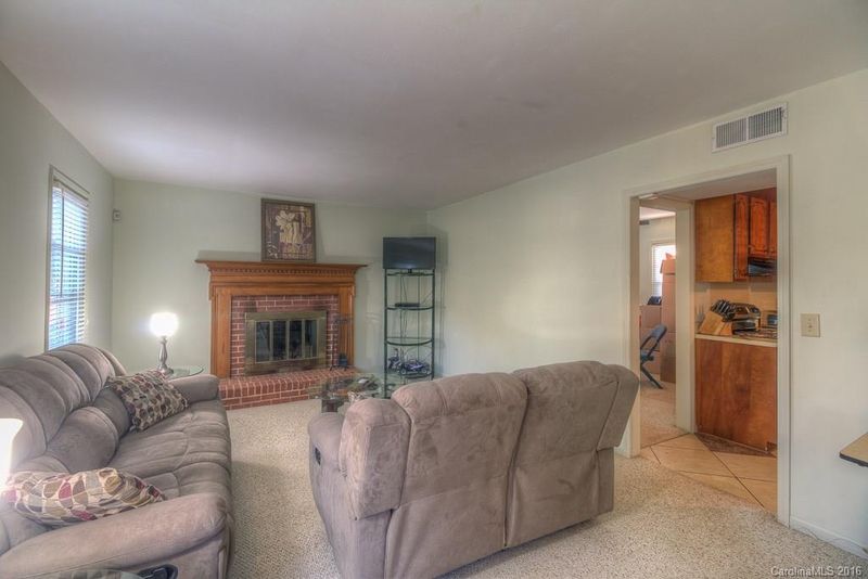 6432 Sullins Rd, Charlotte, NC 28214