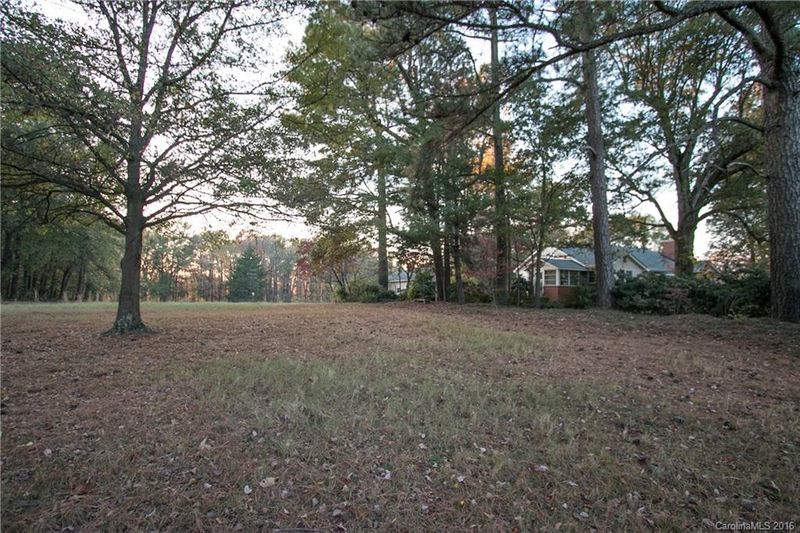 1315 N Broad St, Gastonia, NC 28054