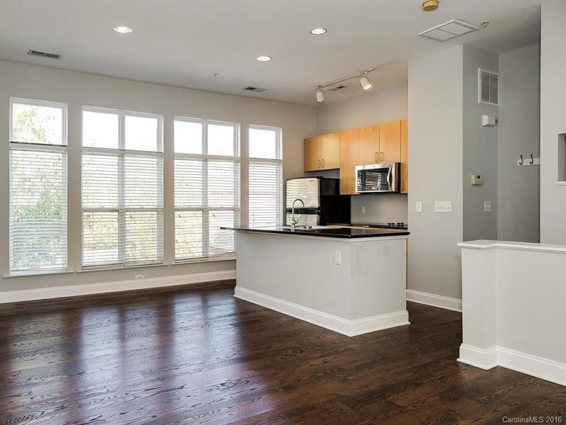 924 Garden District Dr #-, Charlotte, NC 28202