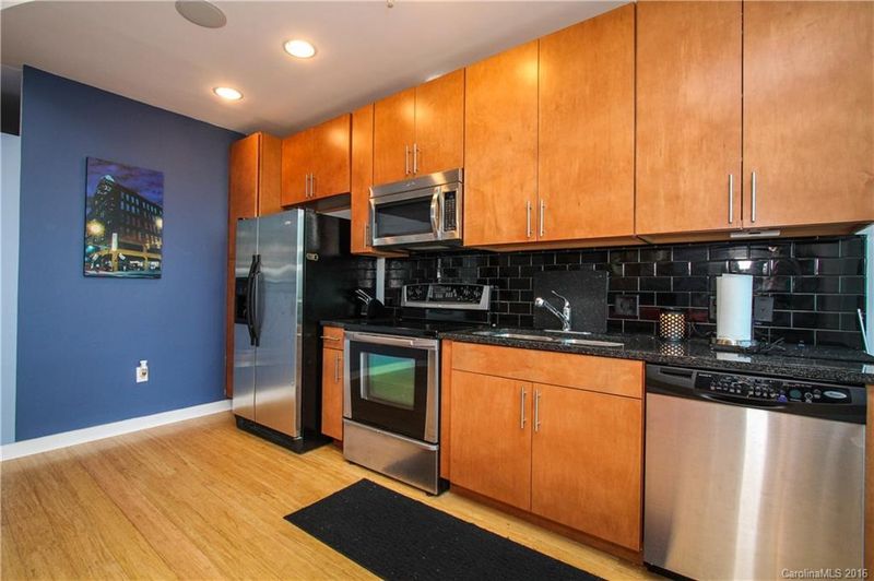 210 Church St #1008, Charlotte, NC 28202