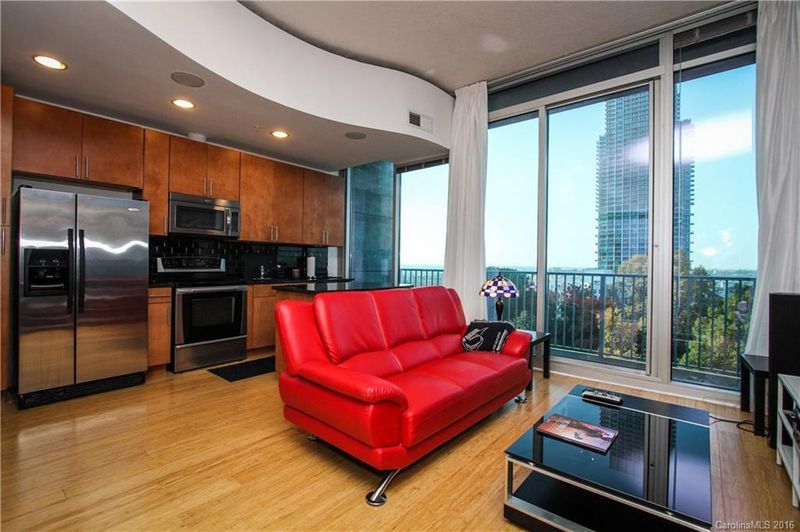 210 Church St #1008, Charlotte, NC 28202