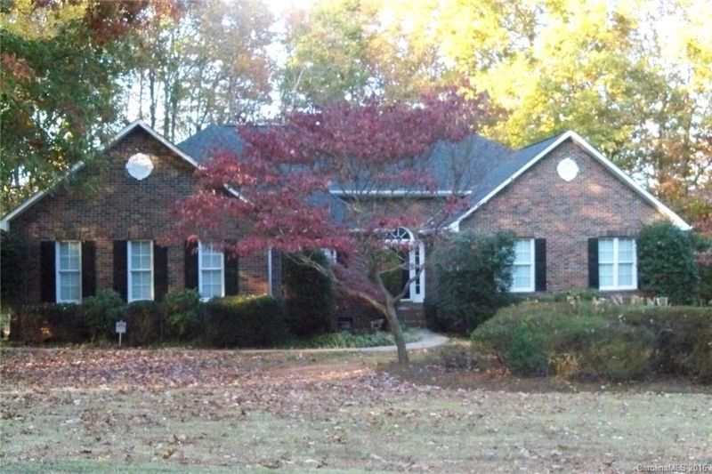 6363 Crosswinds Dr #10, Clover, SC 29710