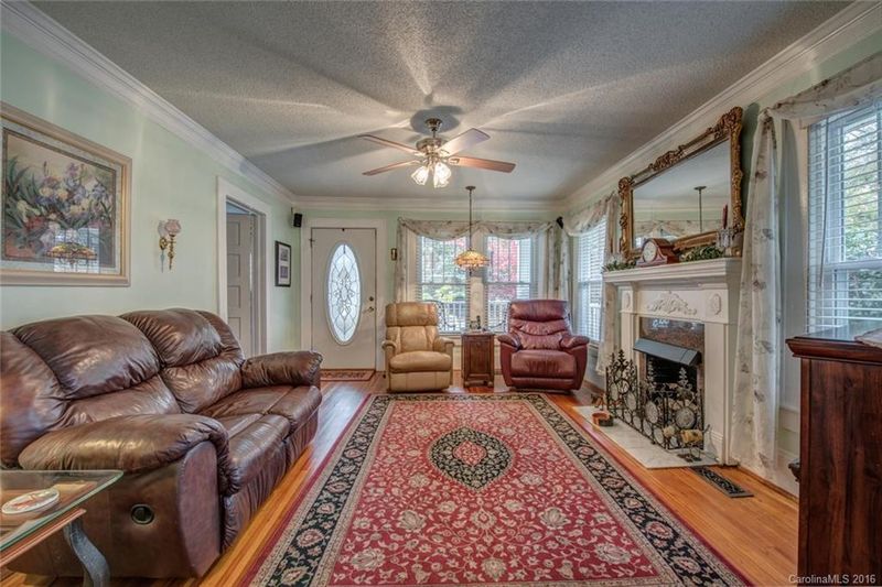 517 W 2nd Ave, Gastonia, NC 28052