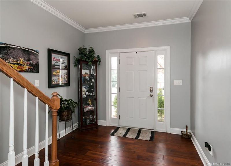 111 Villa Ln, Davidson, NC 28036